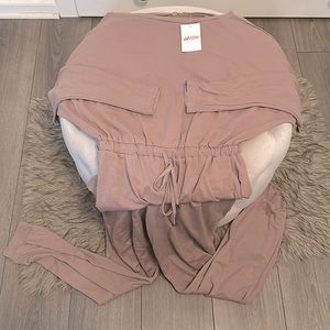 Amasoo - Women’s Mauve Casual Jumpsuit - L - NWT